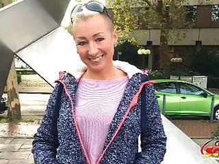 Deutsche Mutter Mandy beim anal Casting hart in den Arsch gefickt - anal Casting
