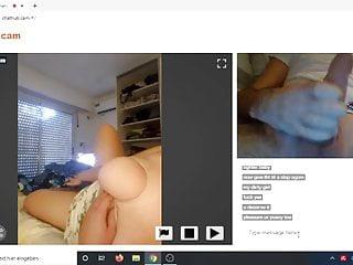 Schlampe aus argentinian zieht sich vor der Webcam aus