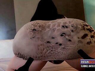 Sie erlebt ihren ersten Analfick mit ihrem Freund