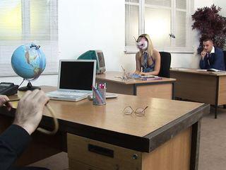 Suße Analluder lassen sich in alle Löcher ficken